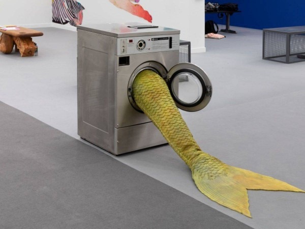 FOR A DREAMER OF HOUSES